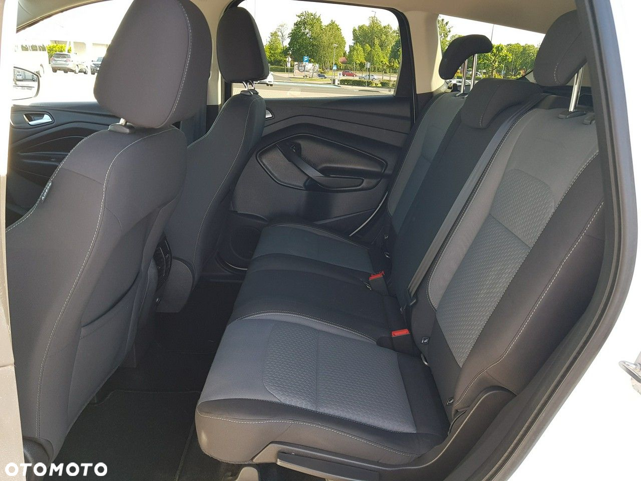 Ford Kuga 2.0 TDCi 2x4 Business Edition - 11