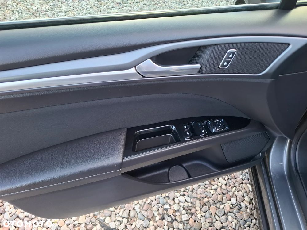 Ford Mondeo 2.0 TDCi STart-Stopp Titanium - 27