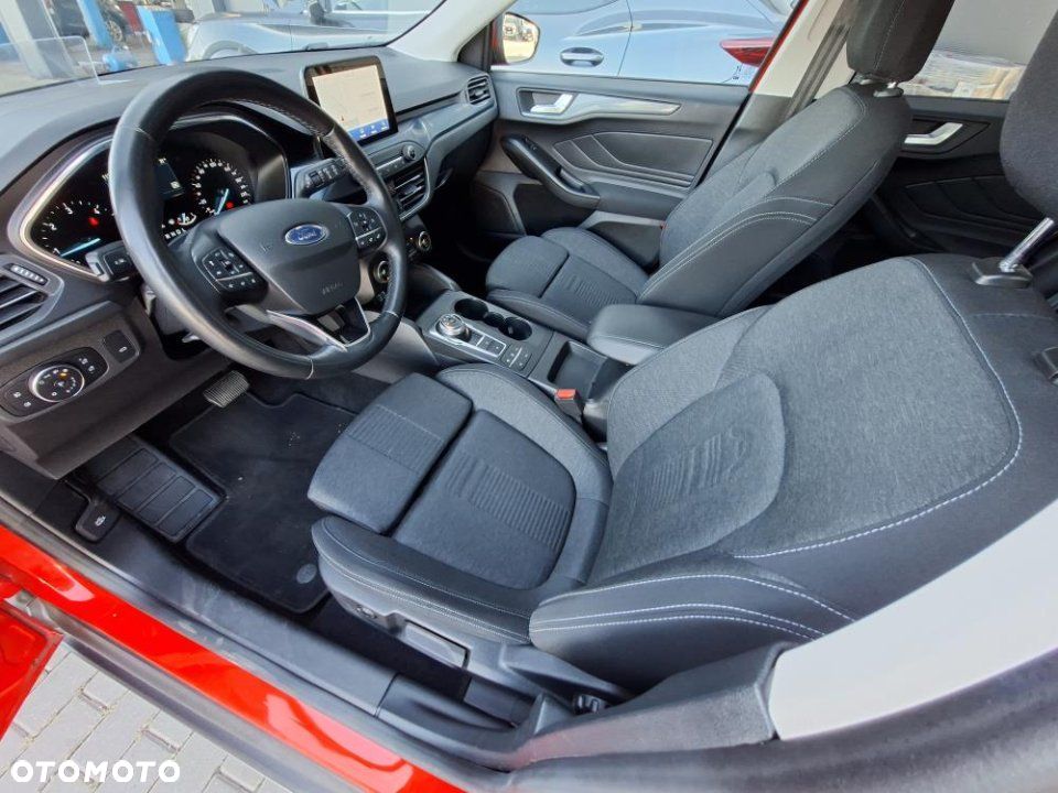 Ford Focus - 12