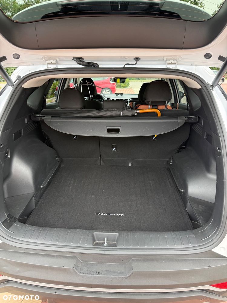Hyundai Tucson 1.6 T-GDi HEV Executive 4WD - 11