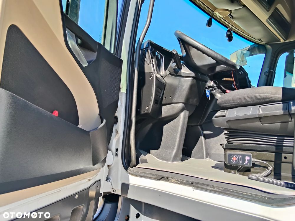 Mercedes-Benz Actros - 7