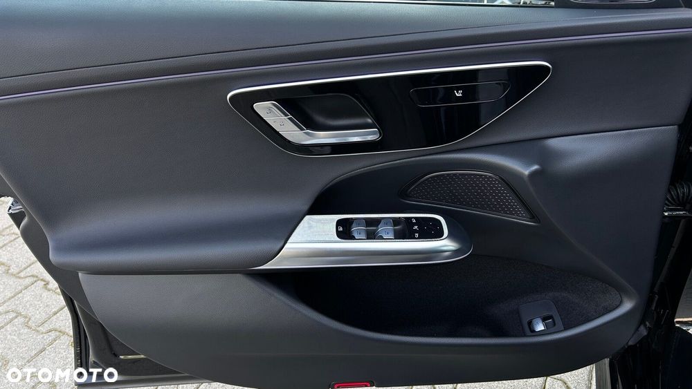 Mercedes-Benz Klasa E 200 mHEV 4-Matic Avantgarde 9G-Tronic - 10