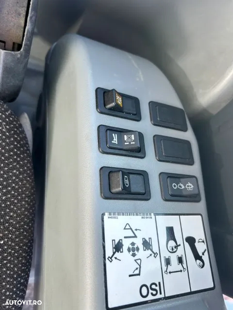 Bobcat E20 - 14