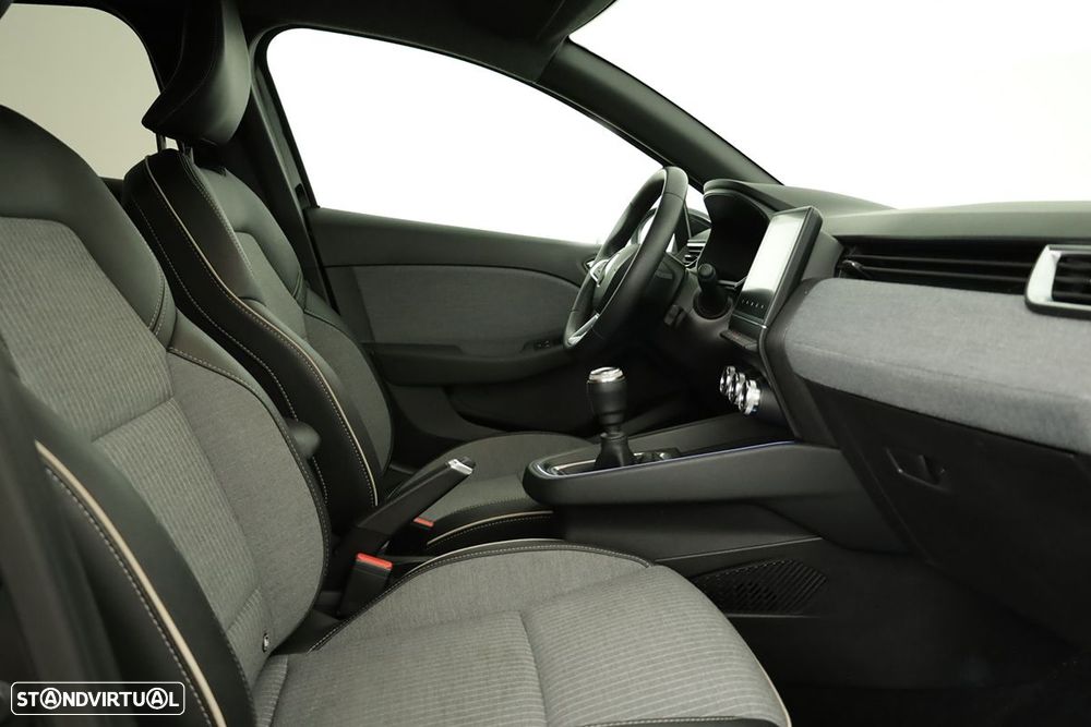 Renault Clio 1.0 TCe Techno Bi-Fuel - 21