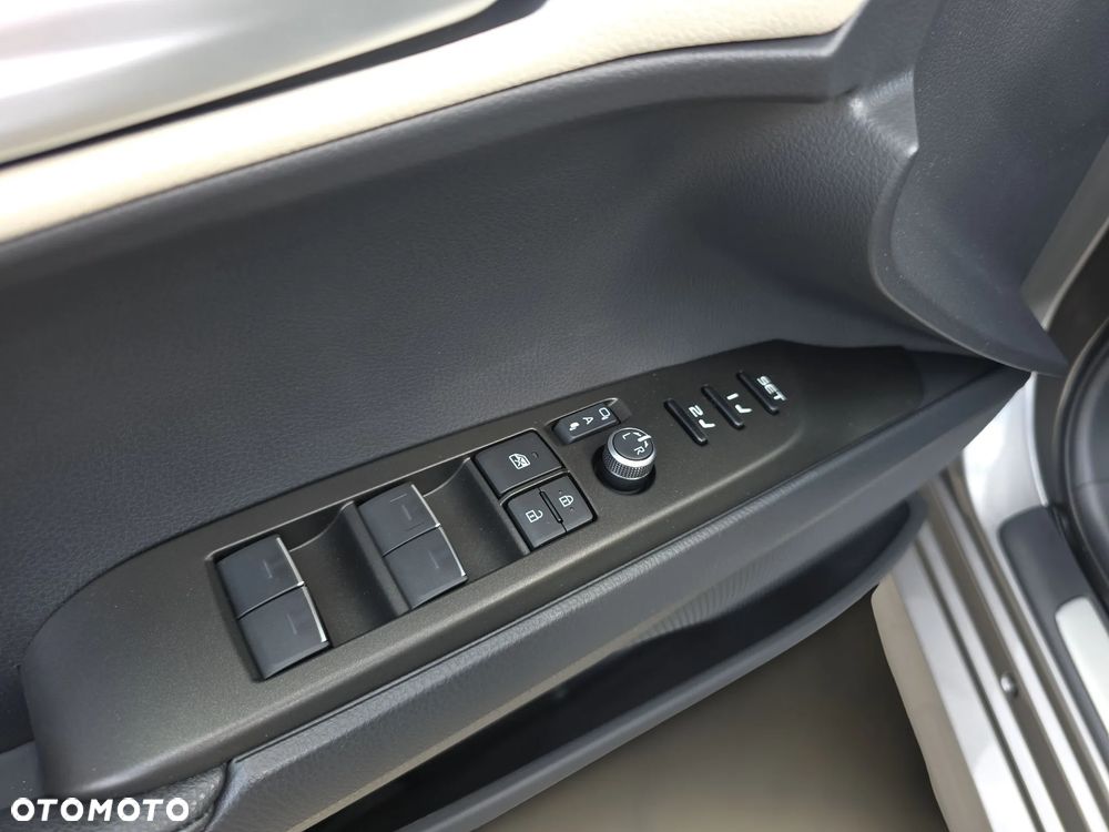 Toyota Camry 2.5 Hybrid Dynamic Force Executive e-CVT - 34