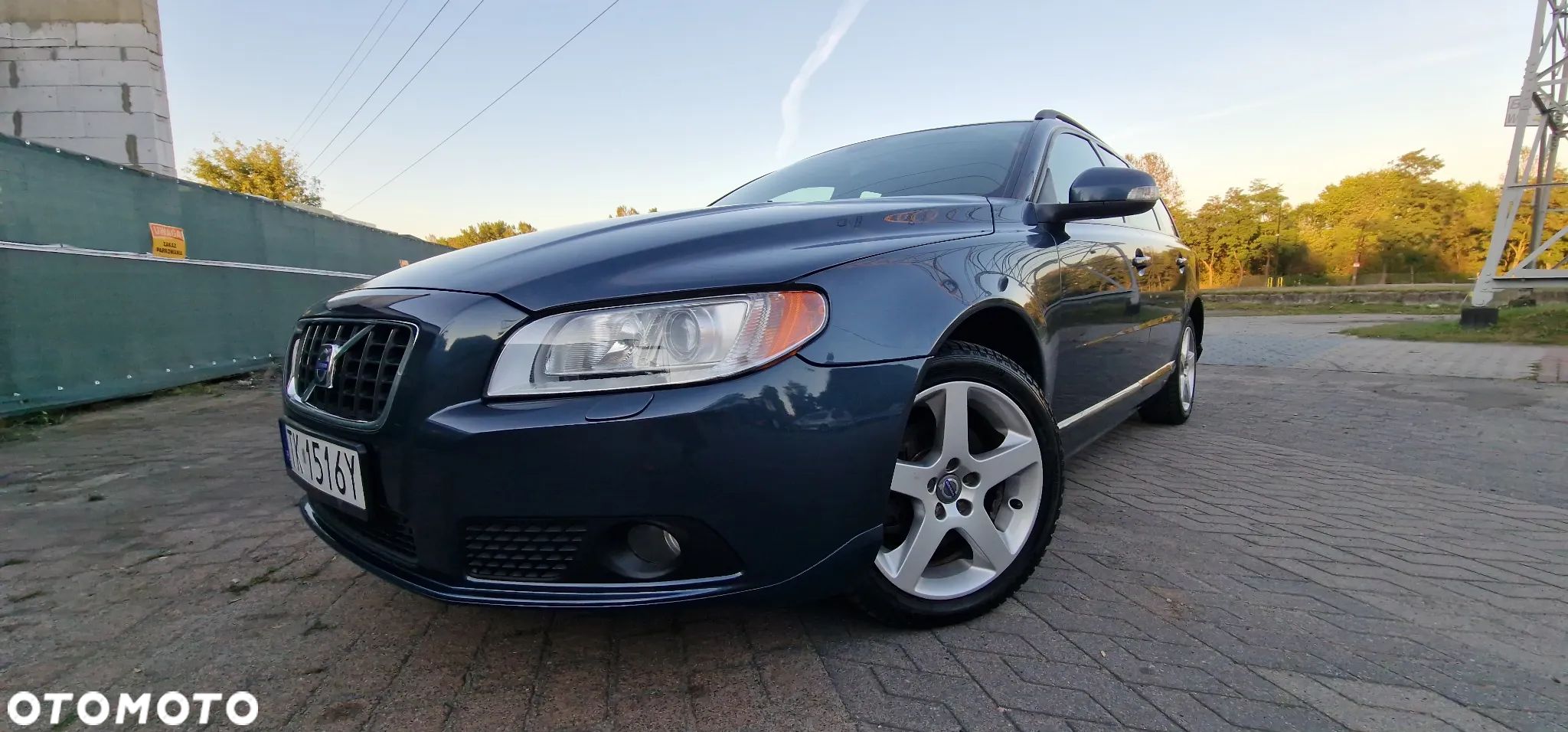 Volvo V70 2.0 Momentum - 1