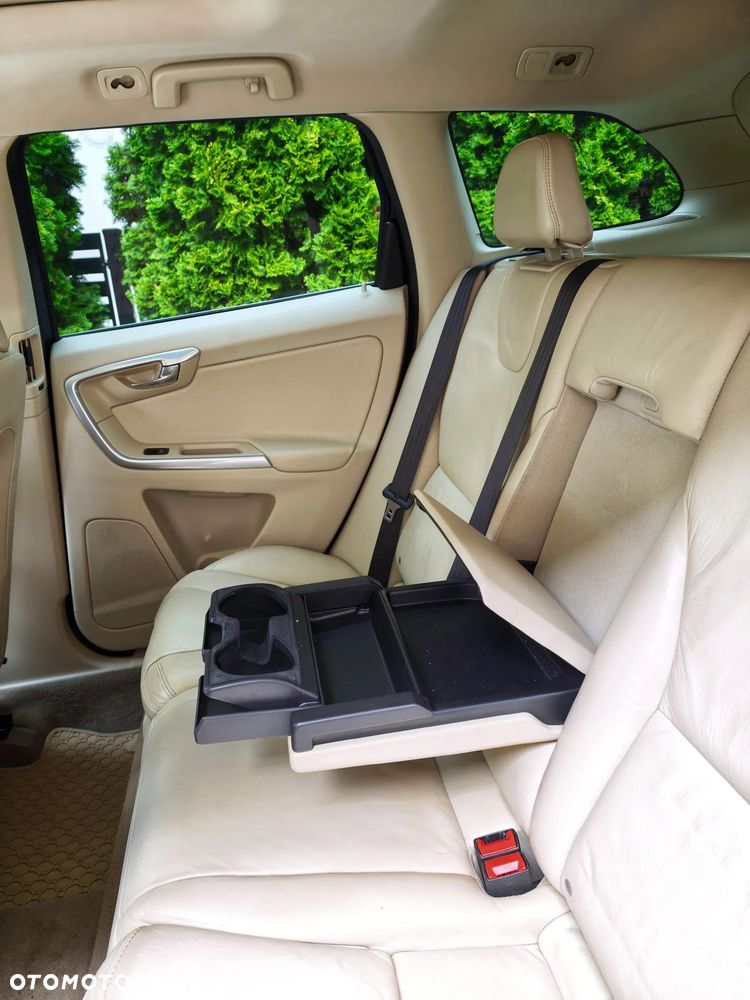 Volvo XC 60 T6 AWD Momentum - 15