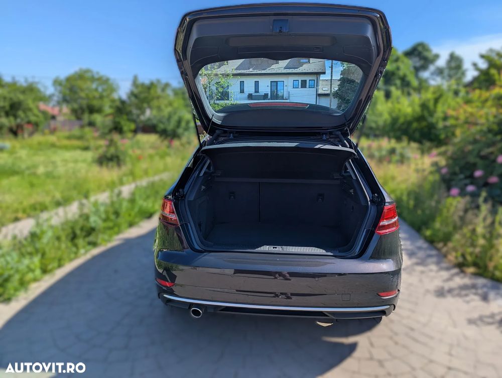 Audi A3 1.6 TDI S tronic Sport - 8