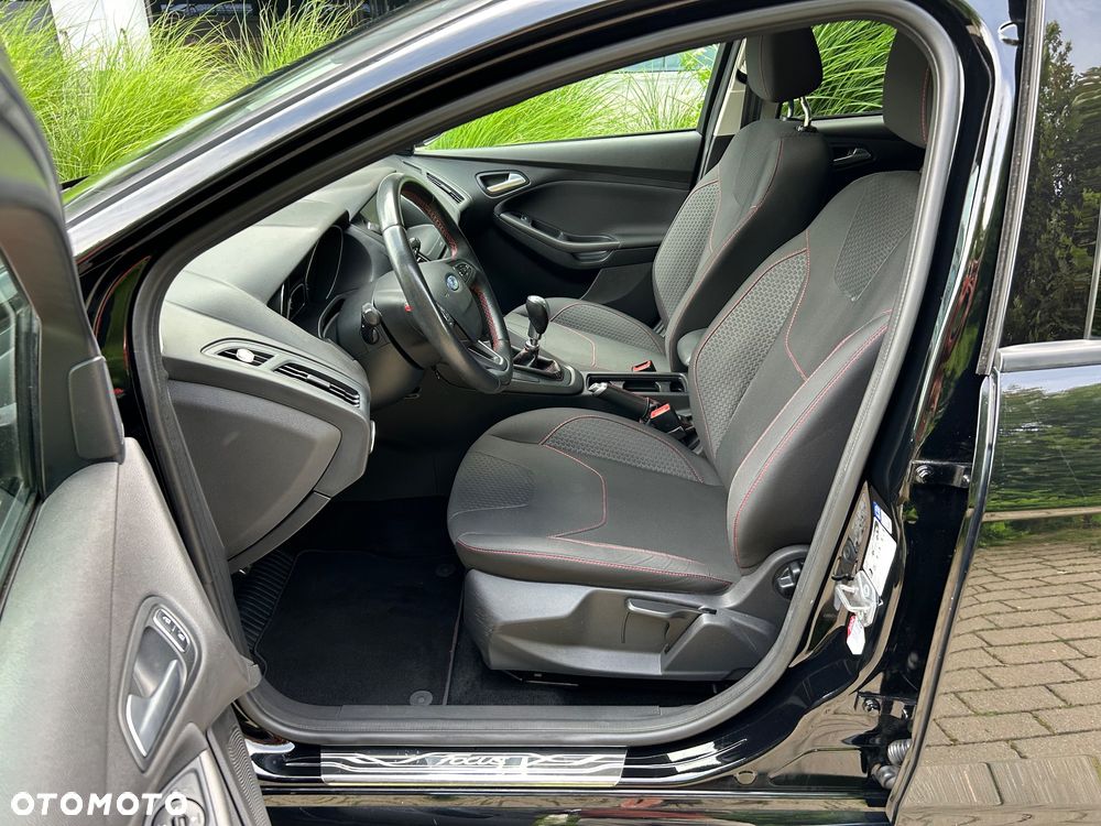Ford Focus Turnier 1.5 EcoBoost Start-Stopp-System ST-Line - 16