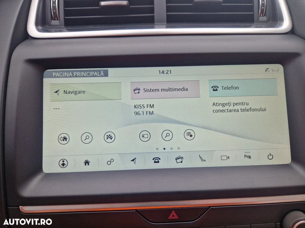 Jaguar E-Pace D150 AWD Base - 21