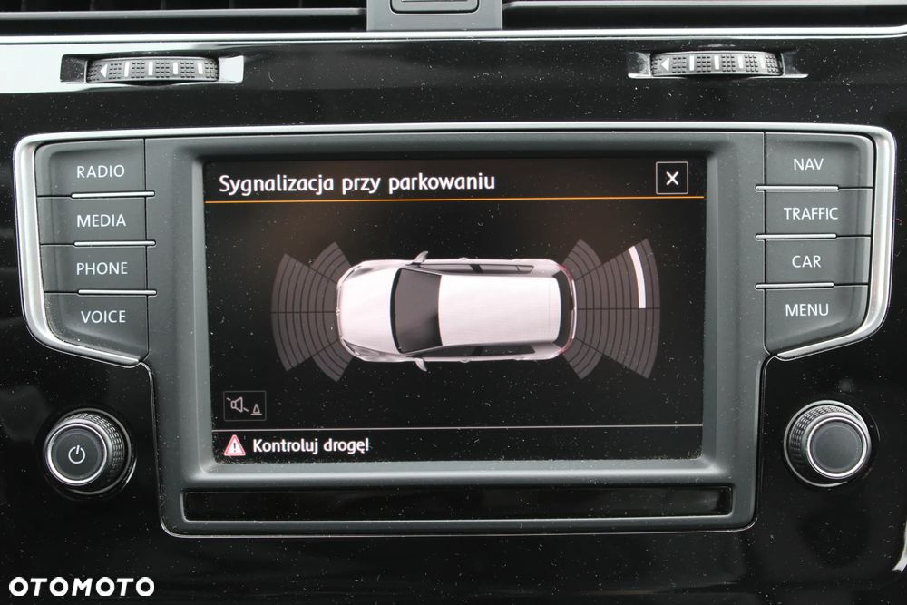 Volkswagen Golf 2.0 TDI SCR Comfortline - 21