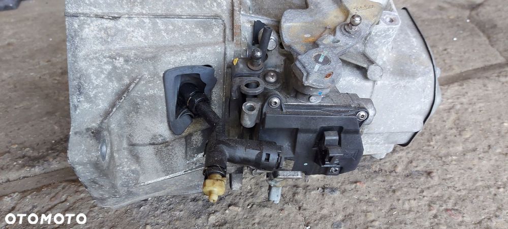 peugeot 308 cc t7 1.6 thp skrzynia biegów 20ea04 - 3