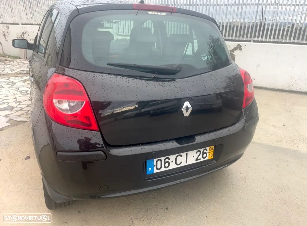 Renault Clio 1.6 16V Initiale Aut. - 4