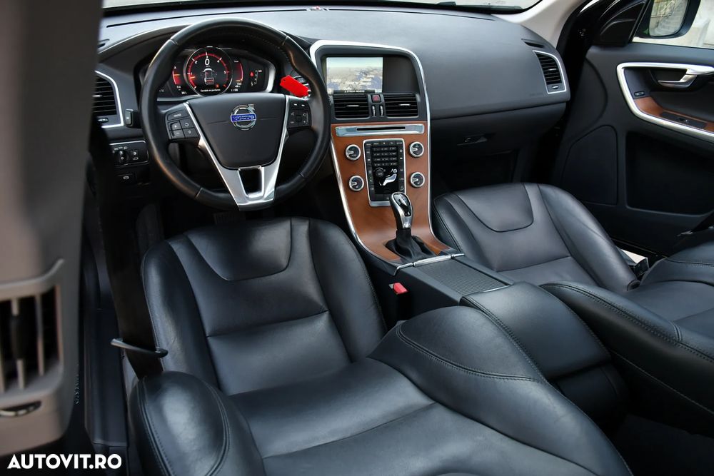 Volvo XC 60 D5 AWD Geartronic Summum - 30