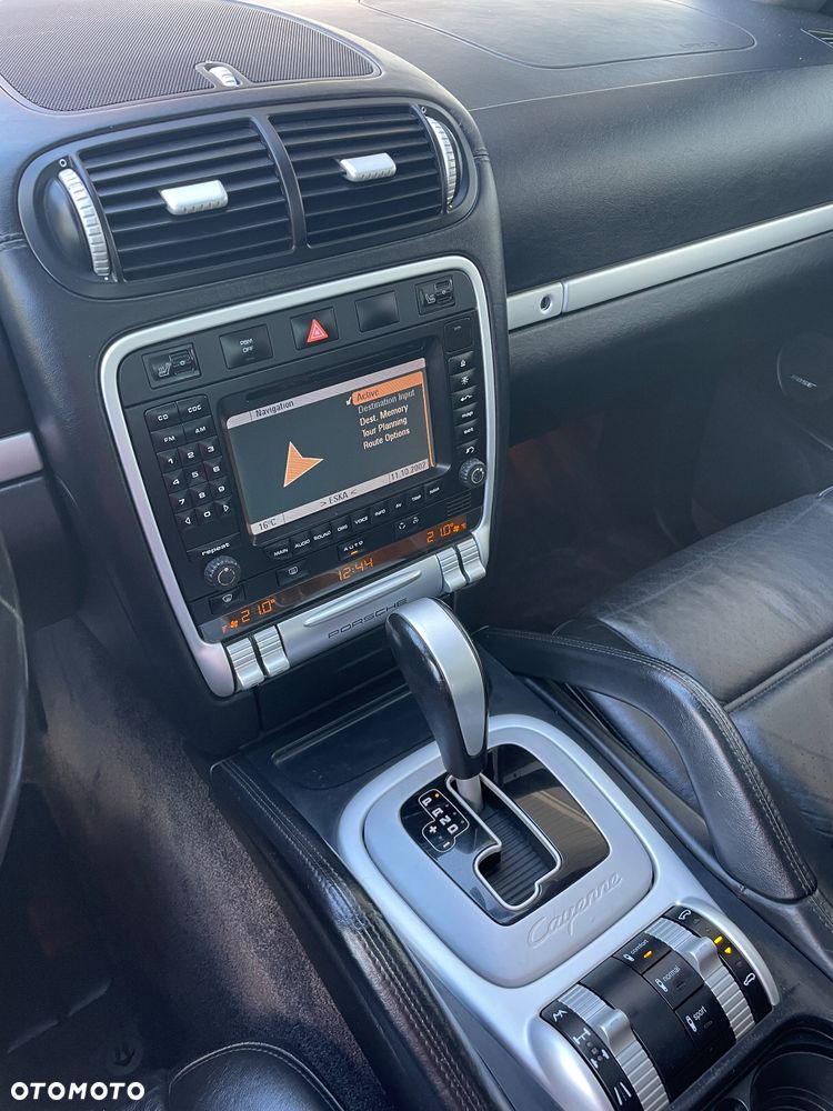 Porsche Cayenne Turbo - 13