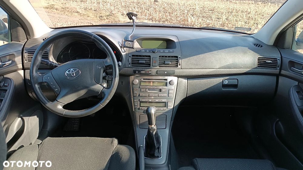 Toyota Avensis 2.0 D-4D - 8