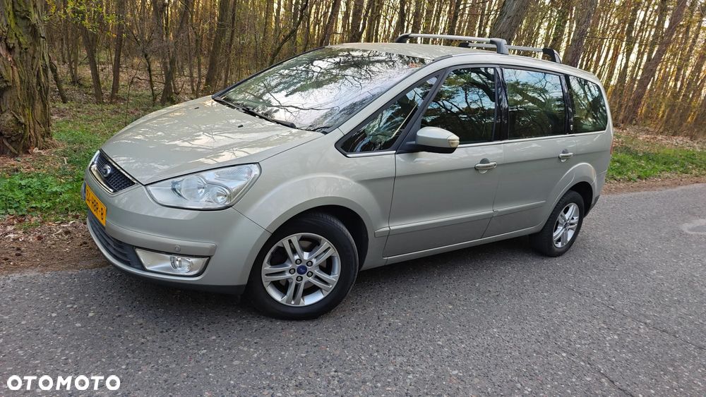 Ford Galaxy 2.0 Ghia - 18