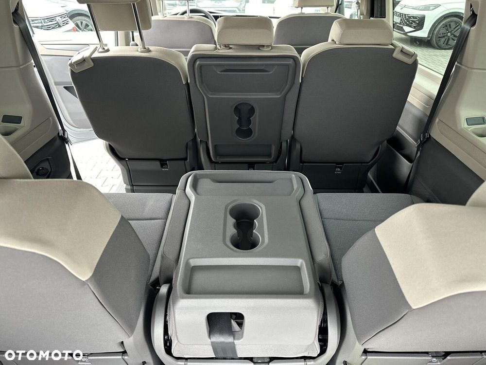 Volkswagen Multivan - 21