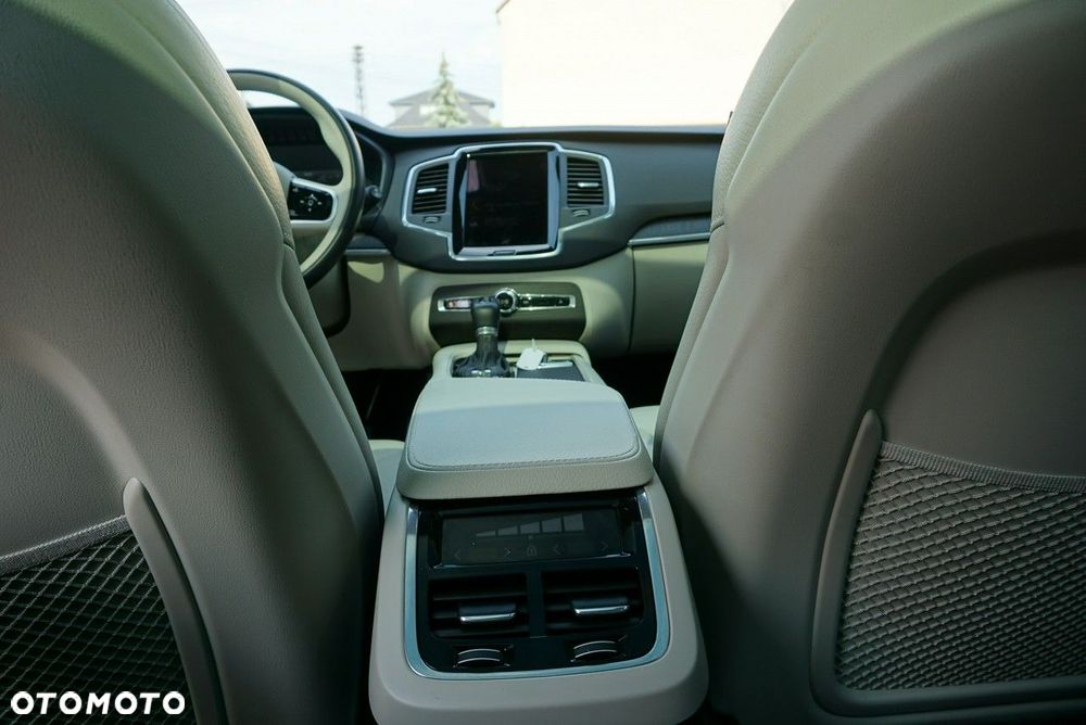 Volvo XC 90 - 10