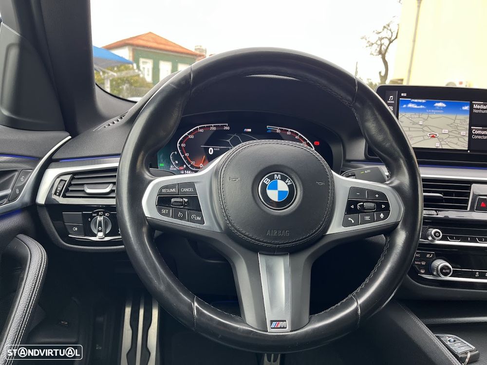 BMW 520 d Pack Desportivo M Auto - 14