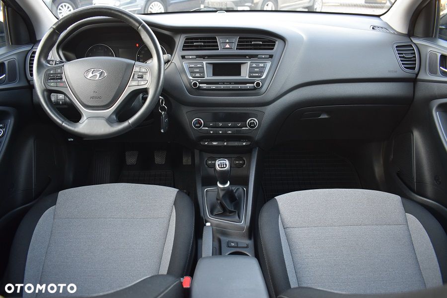 Hyundai i20 blue 1.2 Advantage+ - 5