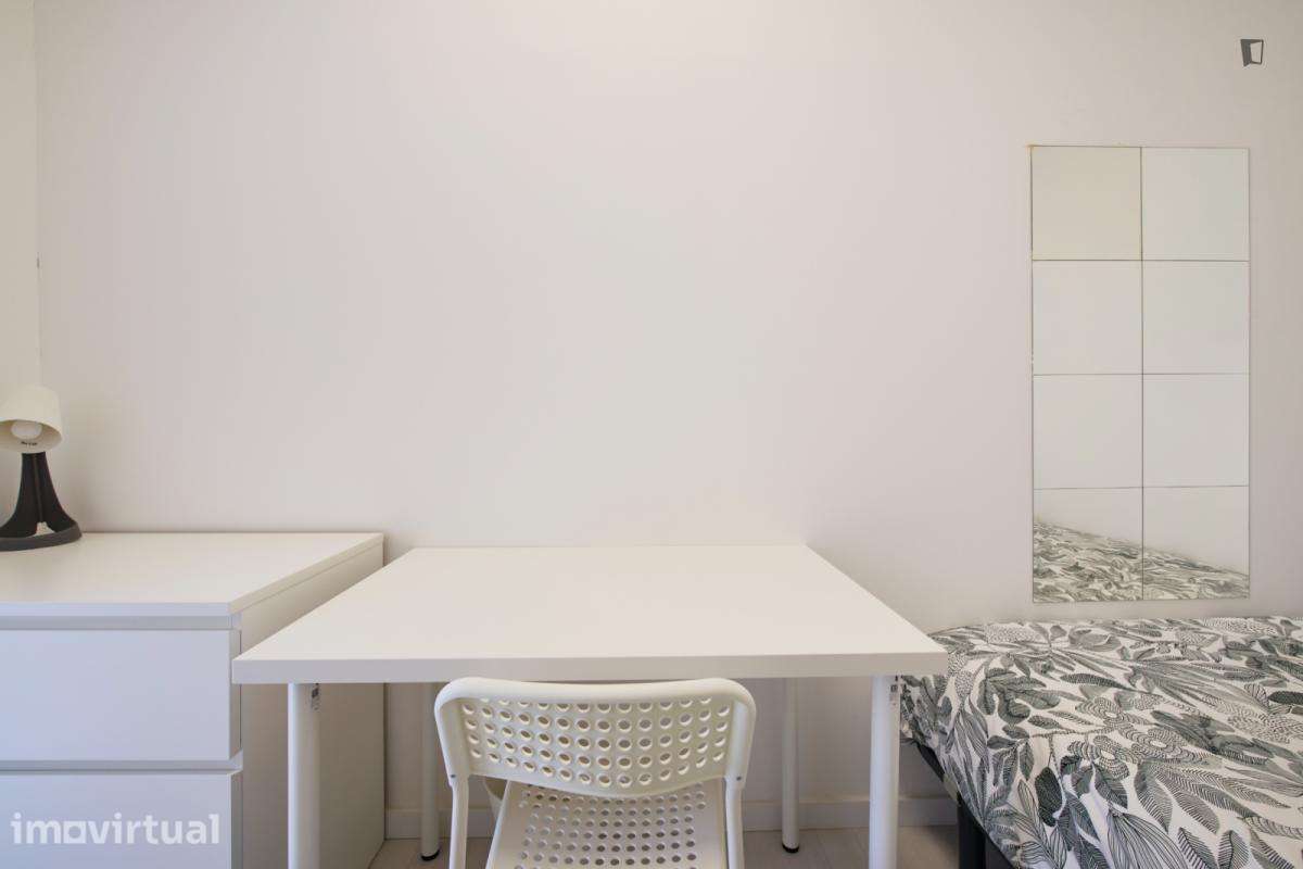 Quarto - localizado em Saldanha Lisbon - Grande imagem: 4/44