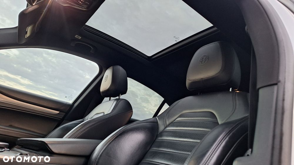 Alfa Romeo Stelvio 2.0 Turbo 16V AT8-Q4 Ti - 16