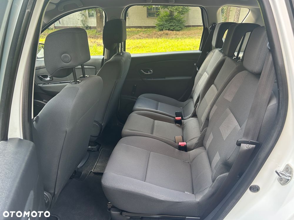 Renault Scenic 1.6 16V 110 TomTom Edition - 19