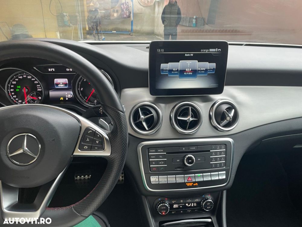 Mercedes-Benz GLA - 7