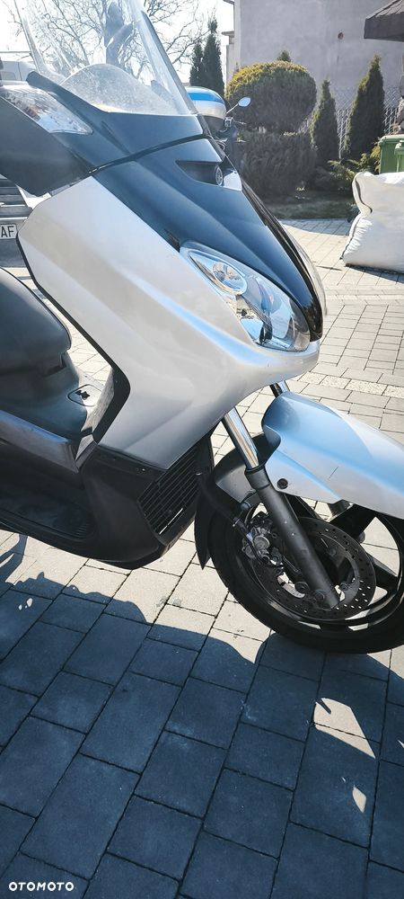 Yamaha X-max - 16