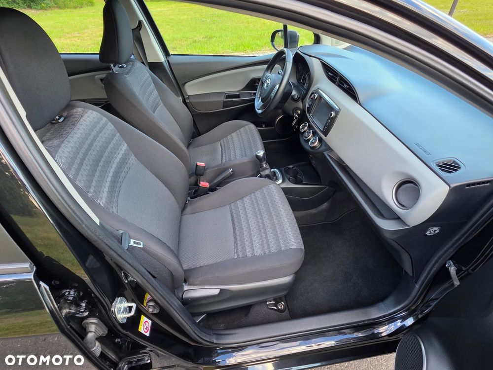 Toyota Yaris 1.0 Premium - 11