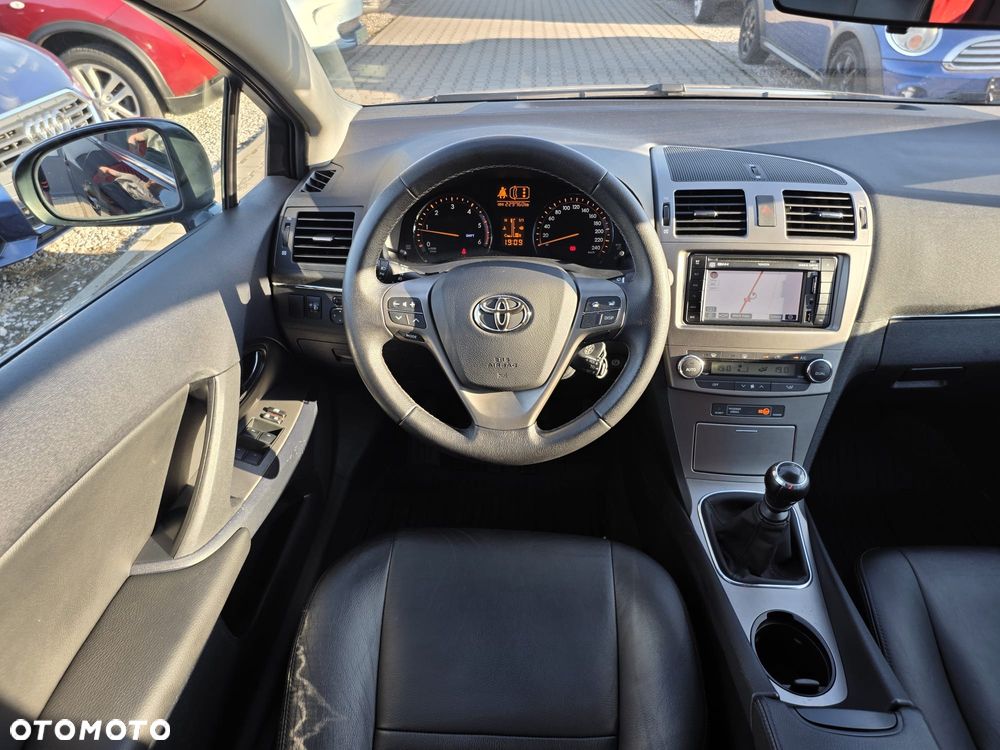 Toyota Avensis 2.0 D-4D Executive - 13