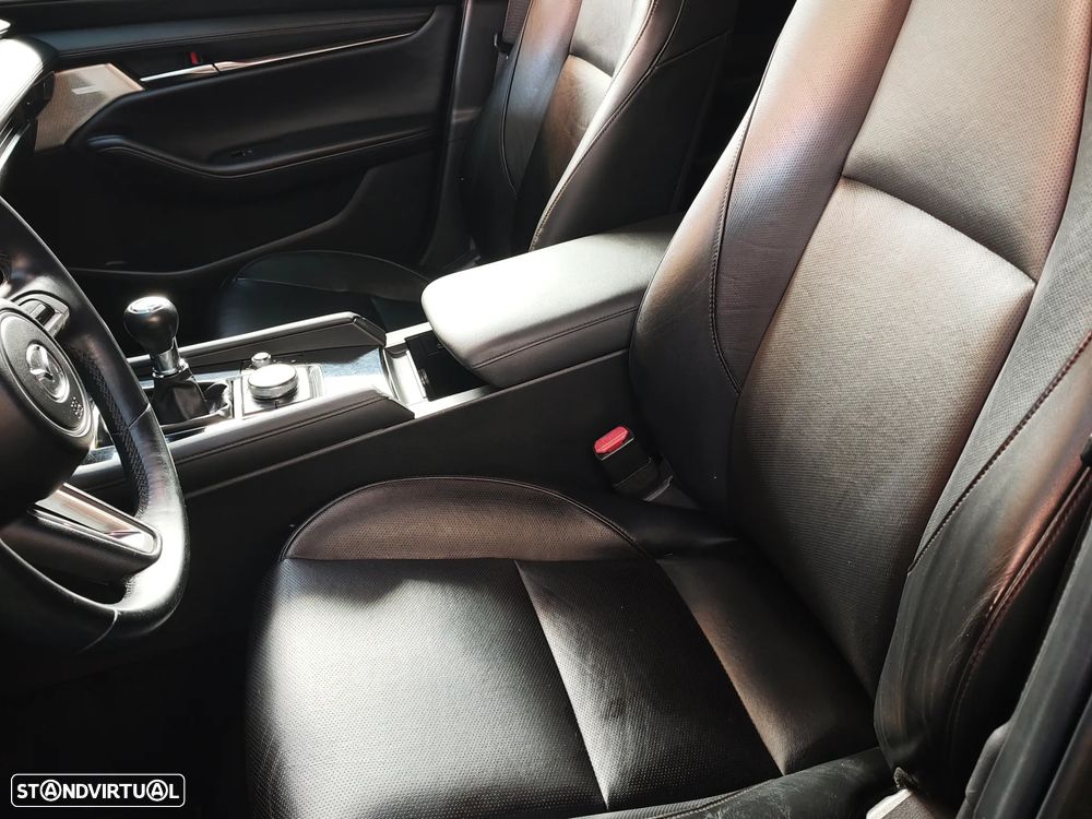 Mazda 3 Hatchback - 8