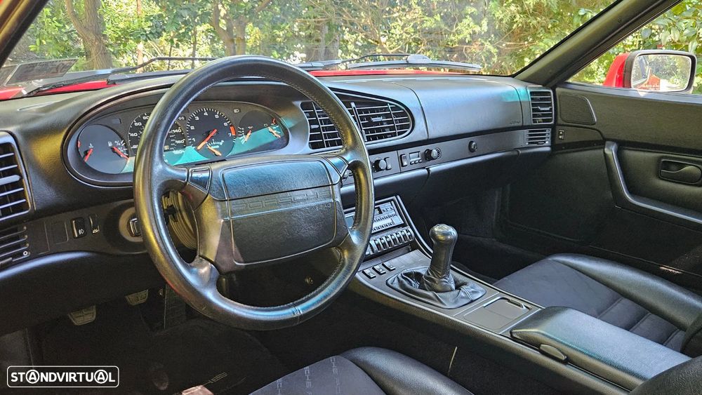Porsche 944 Turbo S - 22