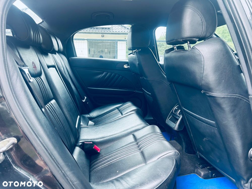 Alfa Romeo 159 1.9JTDM Q-ti - 8