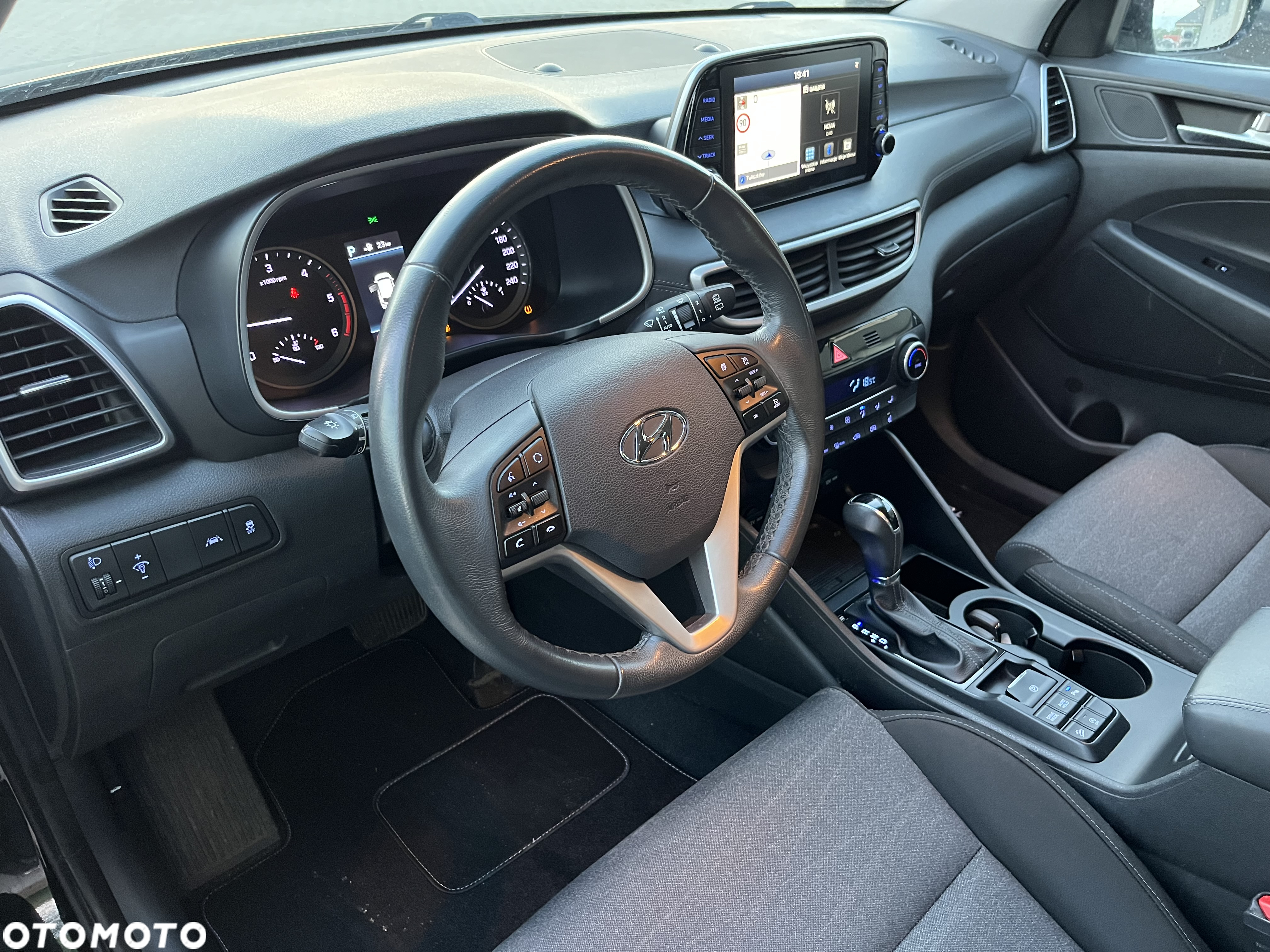 Hyundai Tucson blue 1.6 CRDi 2WD DCT Premium - 12
