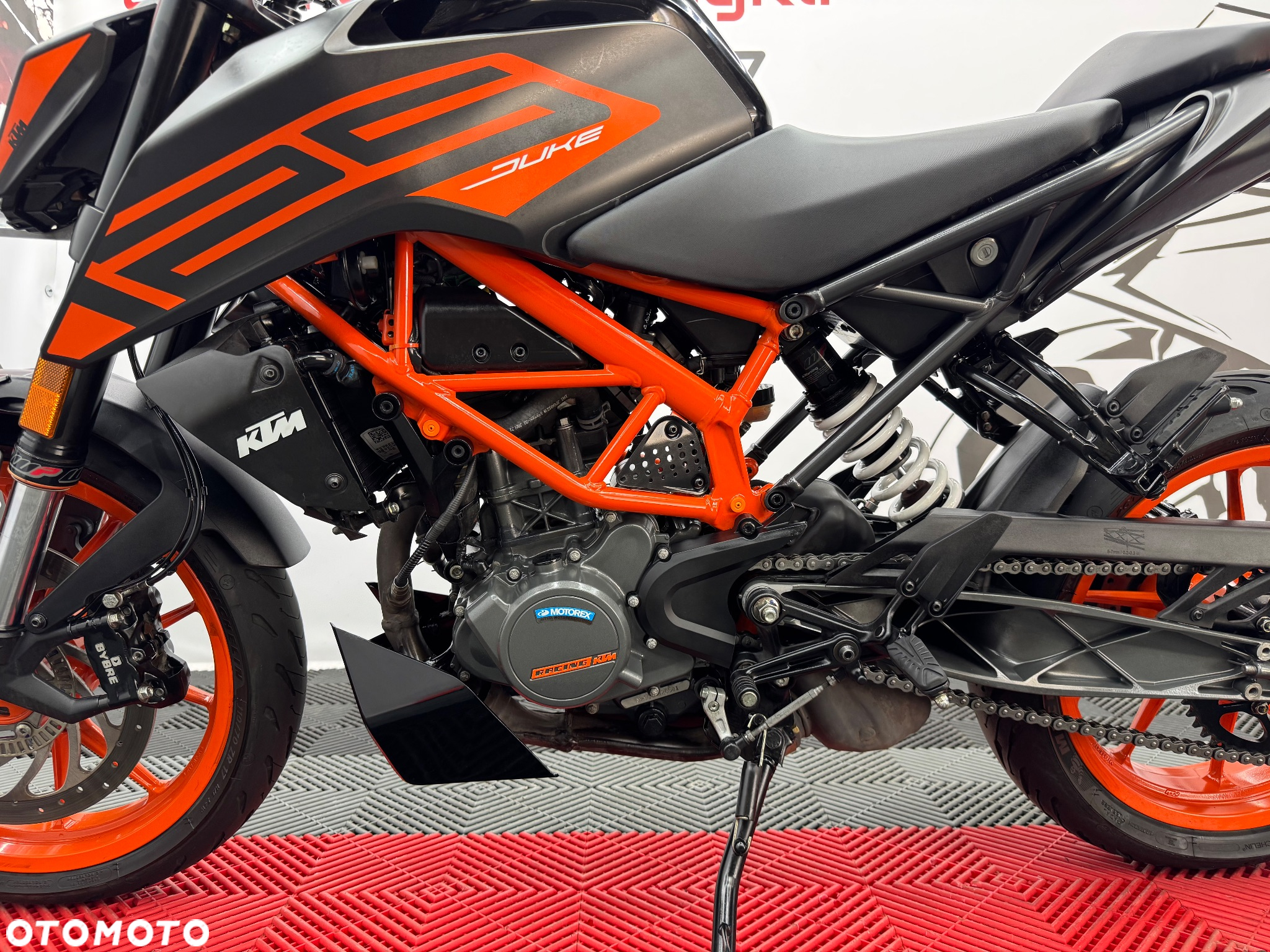 KTM Duke - 22