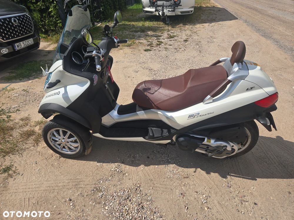 Piaggio MP-3 - 2