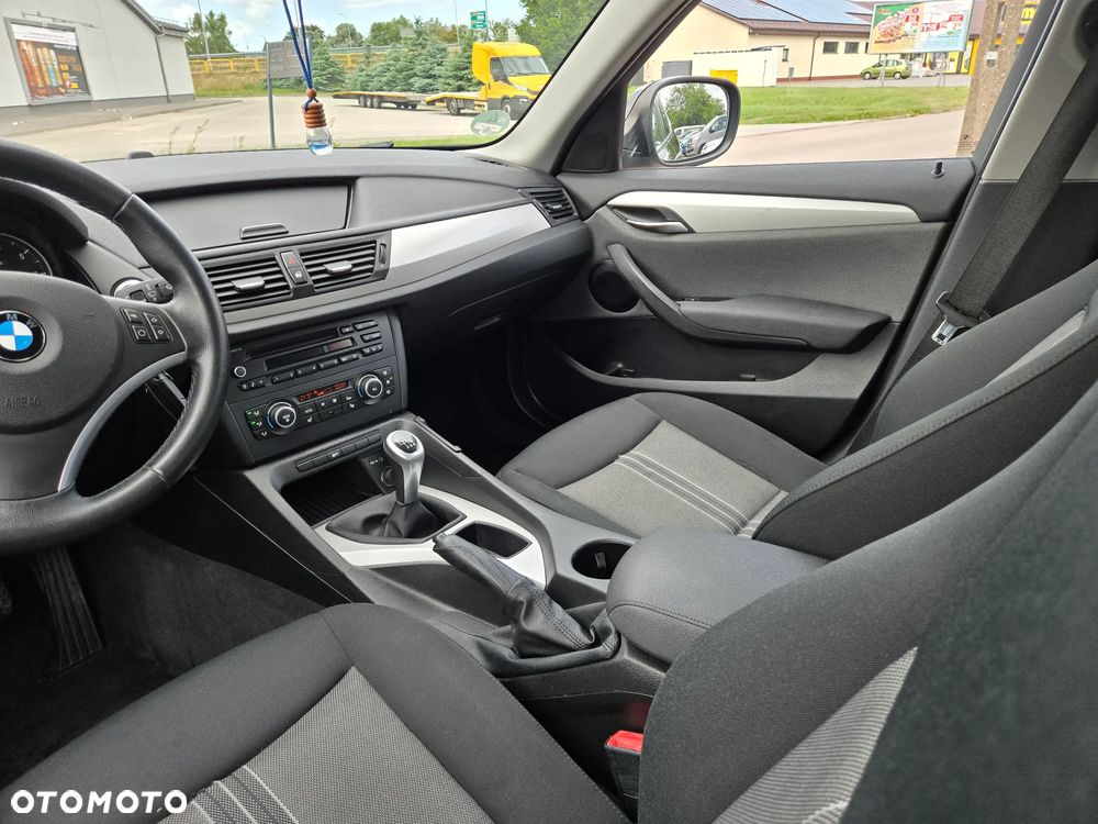 BMW X1 sDrive18i - 11