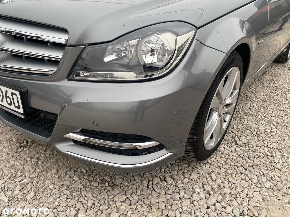 Mercedes-Benz Klasa C 180 CGI Automatik BlueEFFICIENCY Avantgarde - 8