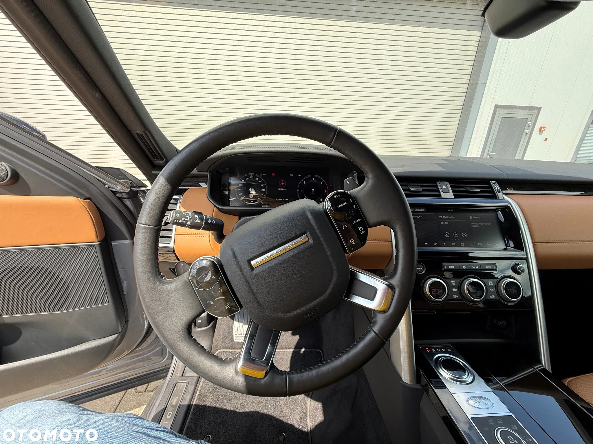 Land Rover Discovery V 3.0 SDV6 HSE Luxury - 6
