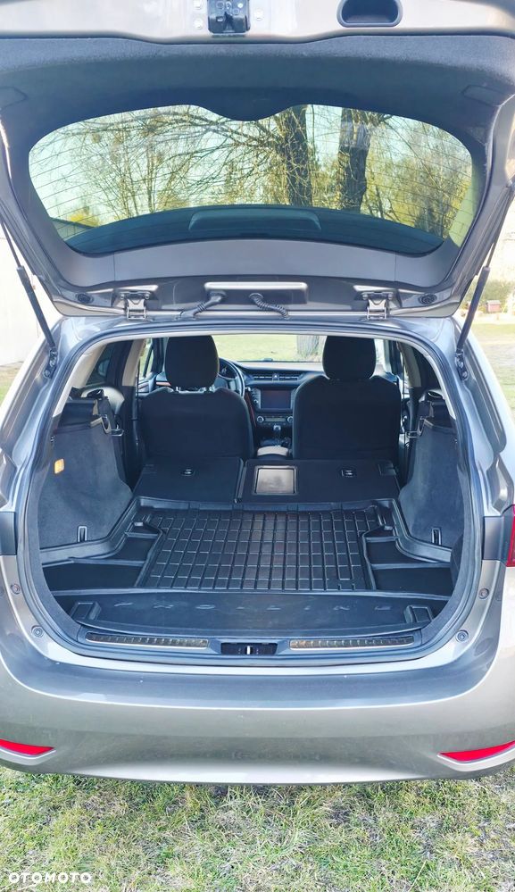 Toyota Avensis Touring Sports 1.8 Multidrive S Business Edition - 16