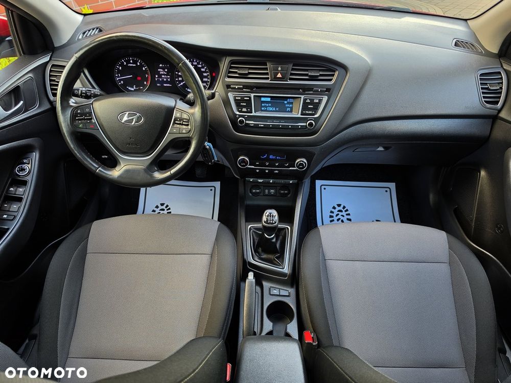 Hyundai i20 1.4 Intro Edition - 28