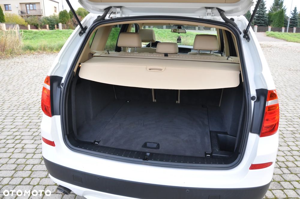 BMW X3 xDrive20d - 16