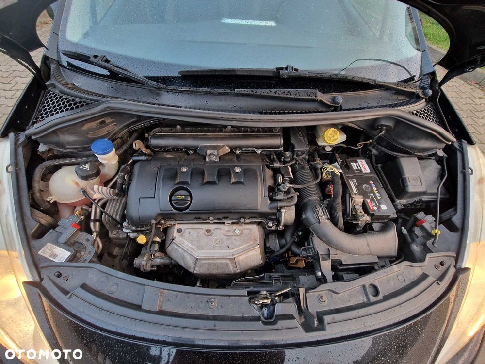 Peugeot 207 - 14