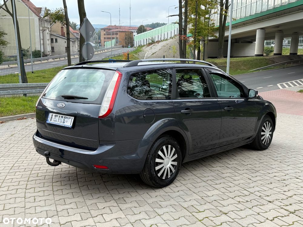 Ford Focus 1.6 16V Trend - 6