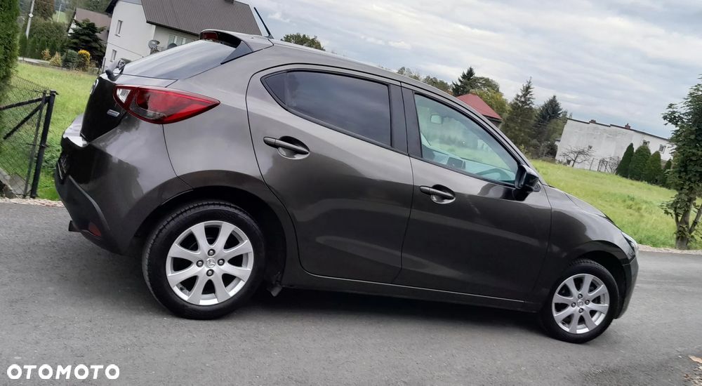 Mazda 2 2017 photo 4