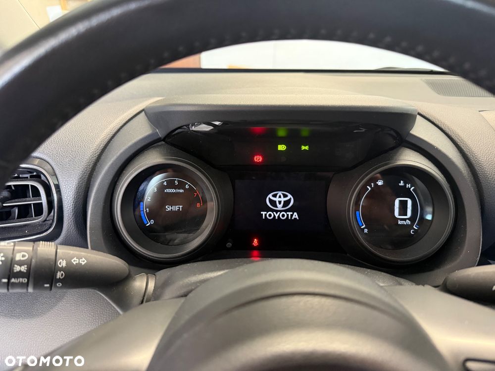Toyota Yaris - 5
