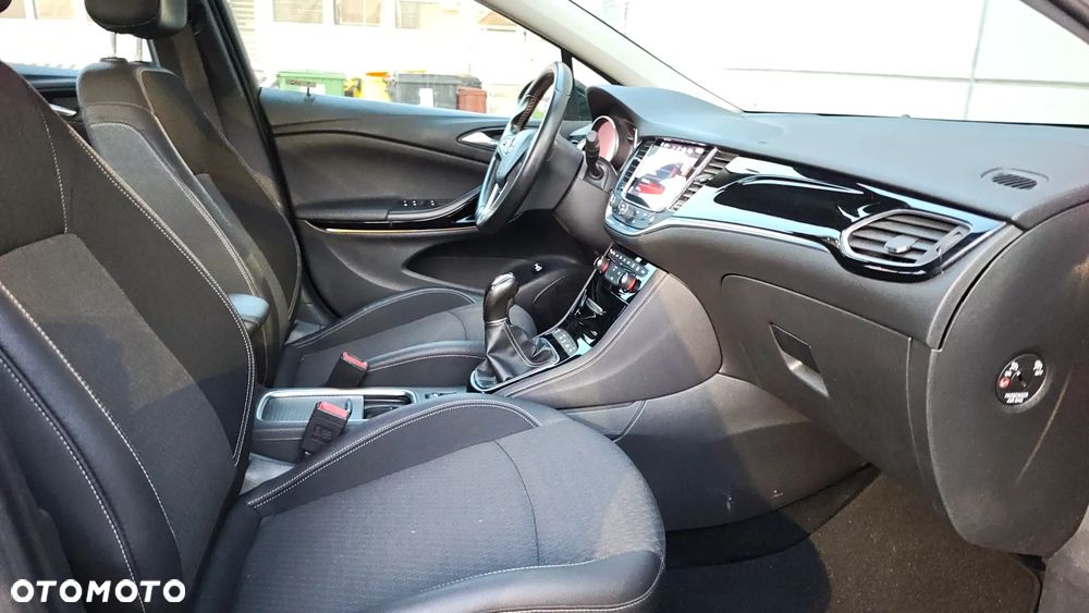 Opel Astra 1.4 Turbo Exklusiv - 32