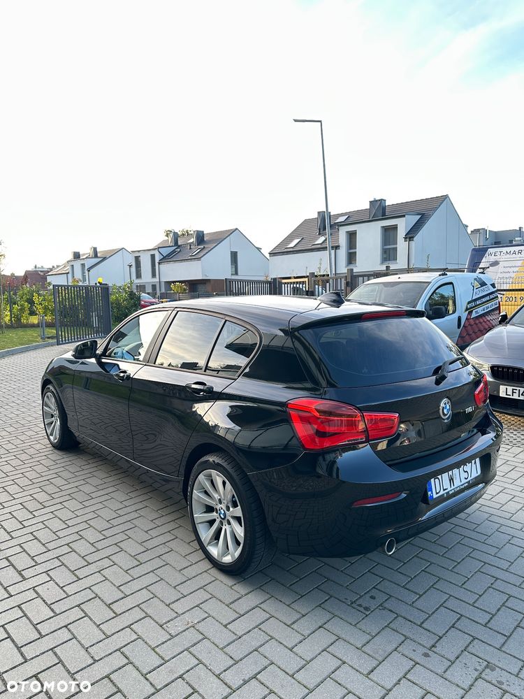 BMW Seria 1 116i - 8